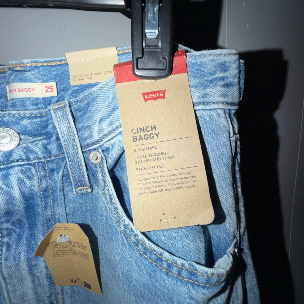 Women Levi's Cinch Baggy Light Blue Jeans - Picture 3 of 8